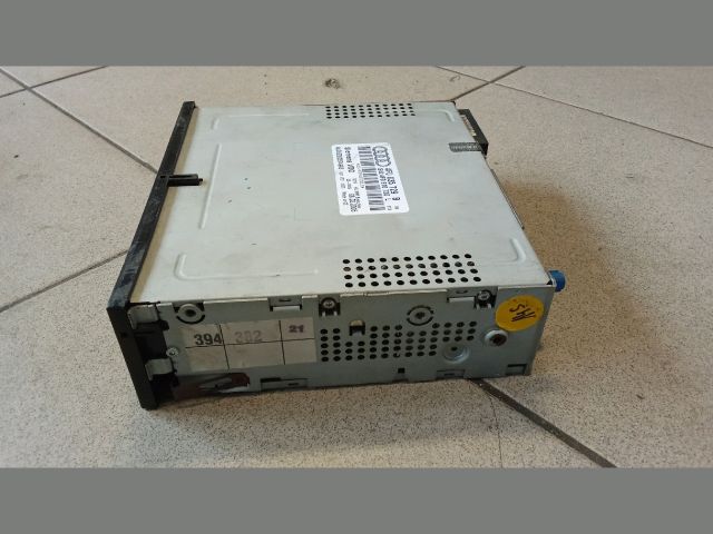 bontott AUDI A6 C6 Rádió / CD