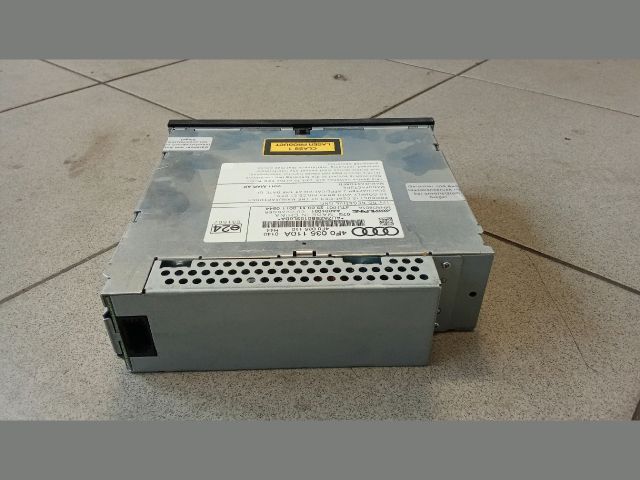 bontott AUDI A6 C6 Rádió / CD