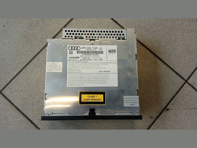 bontott AUDI A6 C6 Rádió / CD