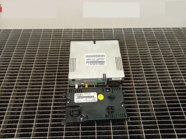 bontott AUDI A6 C6 Rádió / CD