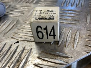 bontott AUDI A6 C6 Relé