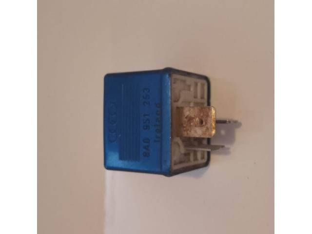 bontott AUDI A6 C6 Relé