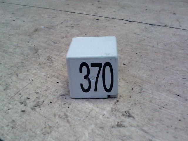 bontott AUDI A6 C6 Relé