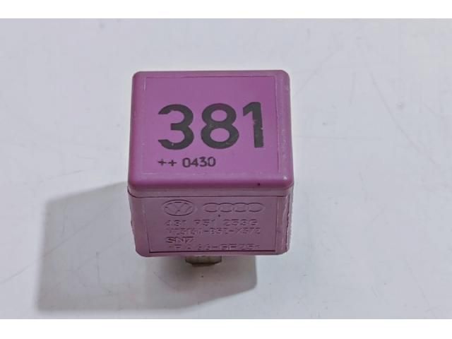 bontott AUDI A6 C6 Relé