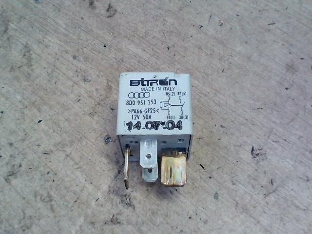 bontott AUDI A6 C6 Relé