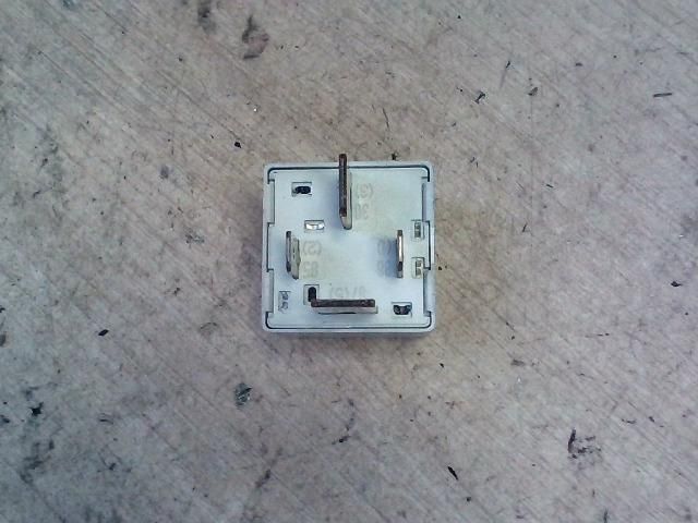 bontott AUDI A6 C6 Relé