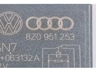 bontott AUDI A6 C6 Relé