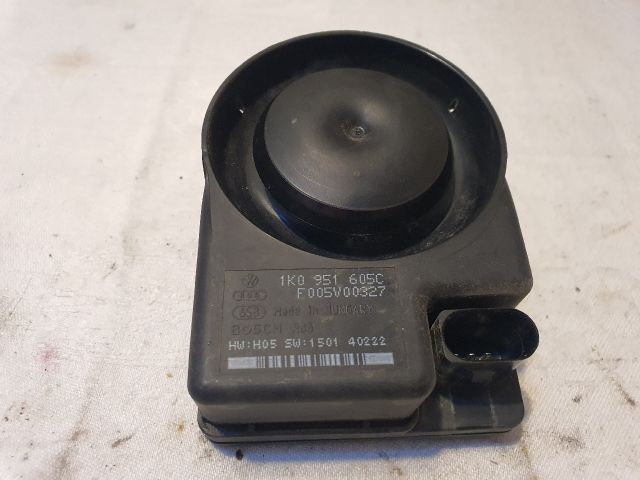 bontott AUDI A6 C6 Riasztó Hangszóró