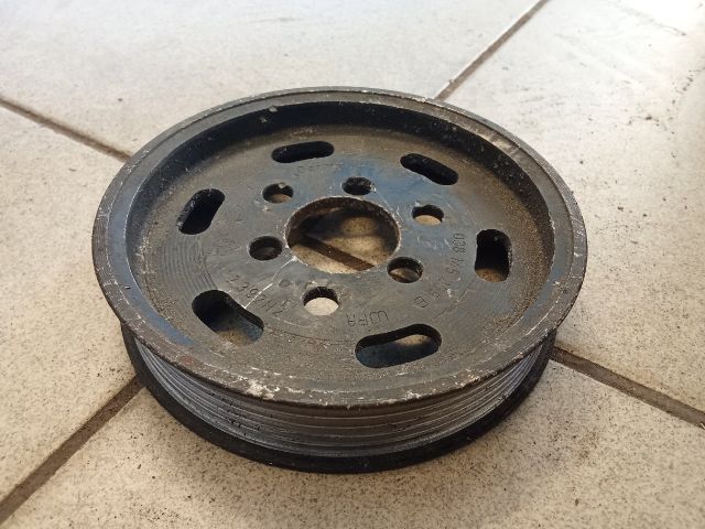 bontott AUDI A6 C6 Szervó Szivattyú Szíjtárcsa