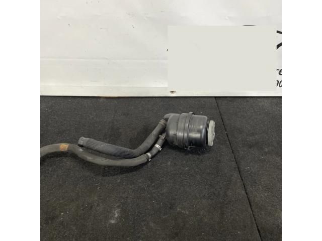 bontott AUDI A6 C6 Szervóolaj Tartály