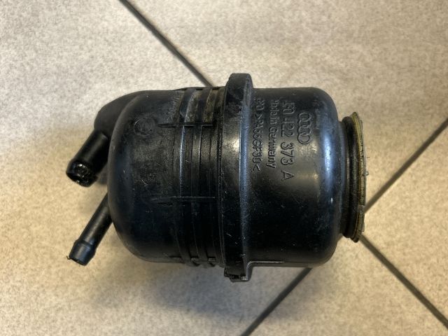 bontott AUDI A6 C6 Szervóolaj Tartály