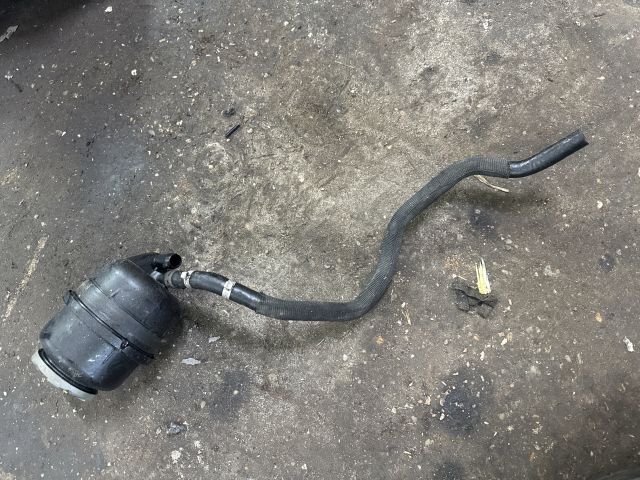 bontott AUDI A6 C6 Szervóolaj Tartály