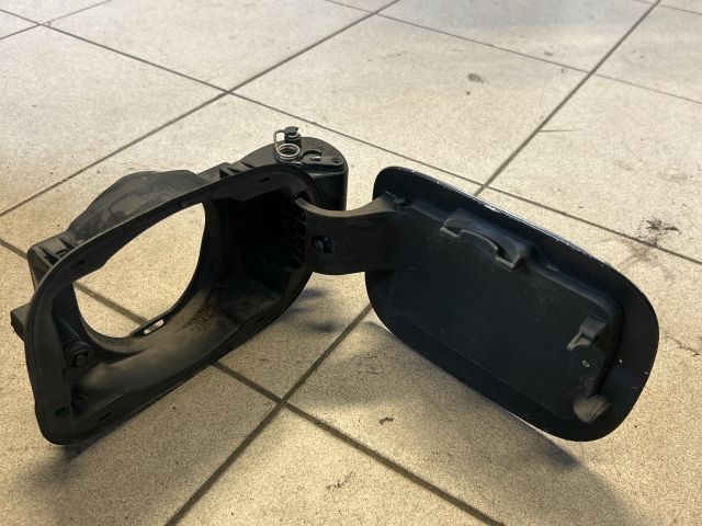 bontott AUDI A6 C6 Tankajtó