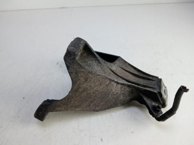 bontott AUDI A6 C6 Tartó Bak