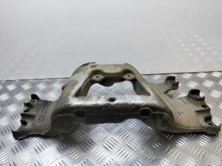 bontott AUDI A6 C6 Tartó Bak