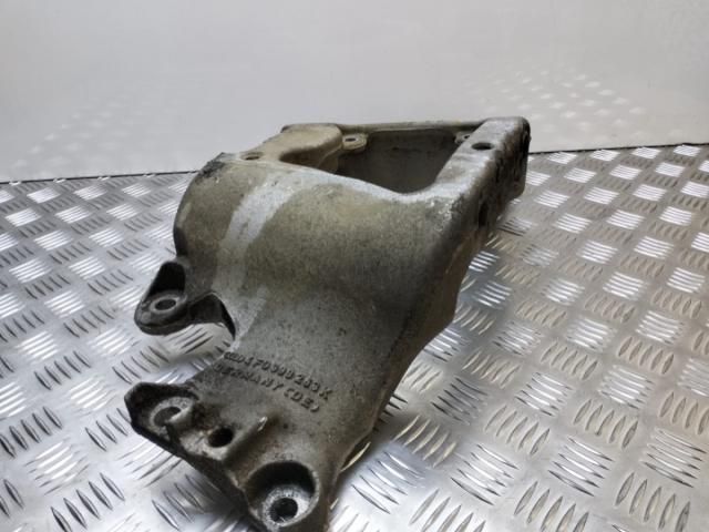 bontott AUDI A6 C6 Tartó Bak