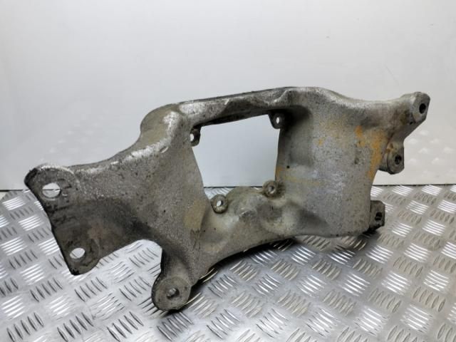 bontott AUDI A6 C6 Tartó Bak