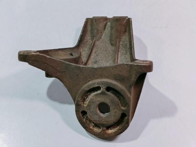 bontott AUDI A6 C6 Tartó Bak