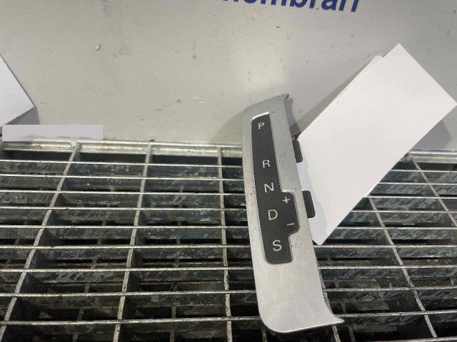 bontott AUDI A6 C6 Váltókar Keret