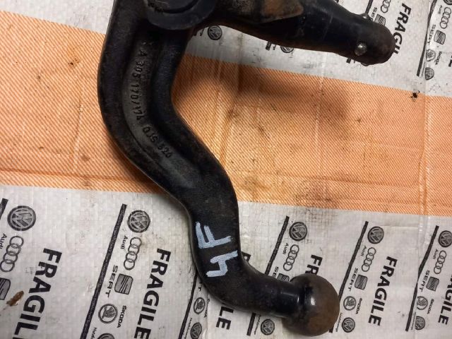 bontott AUDI A6 C6 Vonóhorog Fej