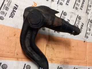 bontott AUDI A6 C6 Vonóhorog Fej