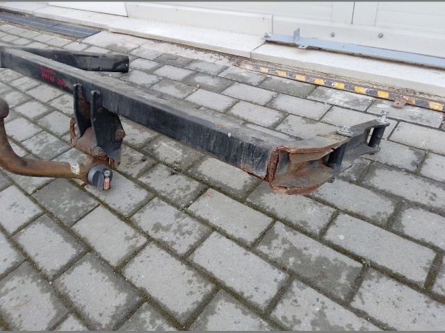 bontott AUDI A6 C6 Vonóhorog