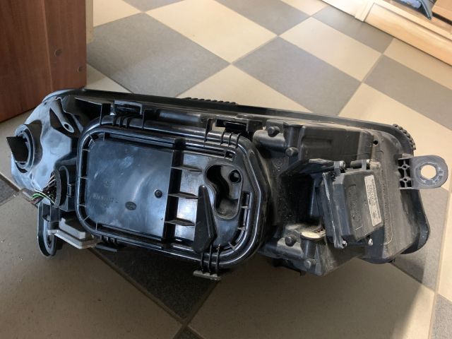 bontott AUDI A6 C6 Xenon Fényszóró Pár