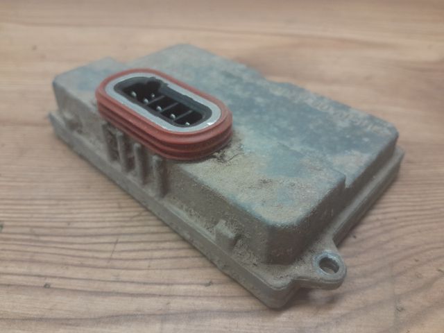 bontott AUDI A6 C6 Xenon Trafó