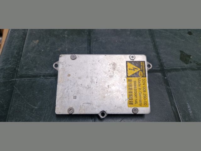 bontott AUDI A6 C6 Xenon Trafó