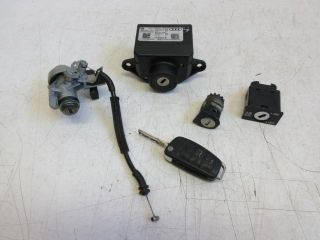 bontott AUDI A6 C6 Zárbetét Szett