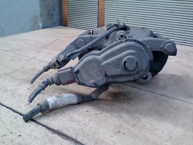 bontott AUDI A6 C7 Bal hátsó Féknyereg Munkahengerrel