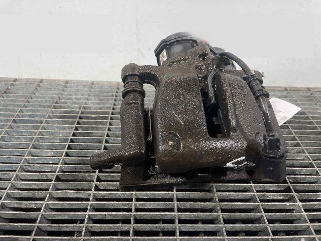 bontott AUDI A6 C7 Bal hátsó Féknyereg Munkahengerrel