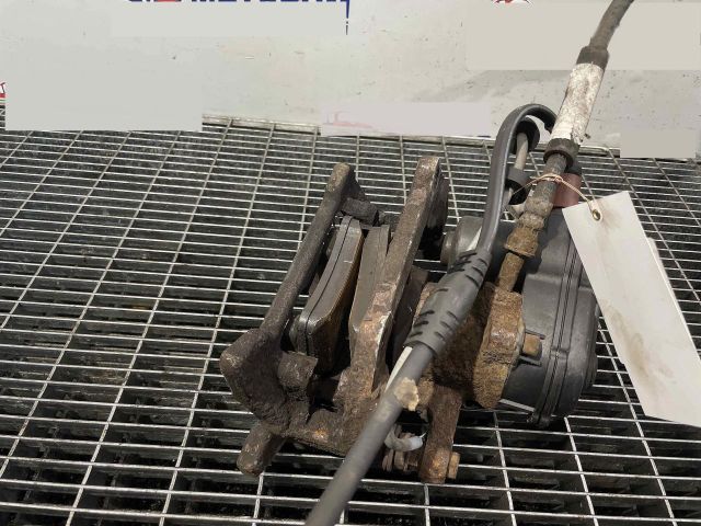 bontott AUDI A6 C7 Bal hátsó Féknyereg Munkahengerrel