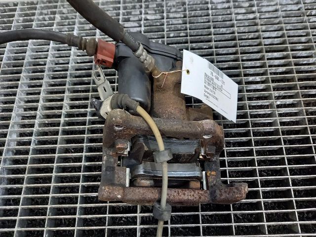 bontott AUDI A6 C7 Bal hátsó Féknyereg Munkahengerrel