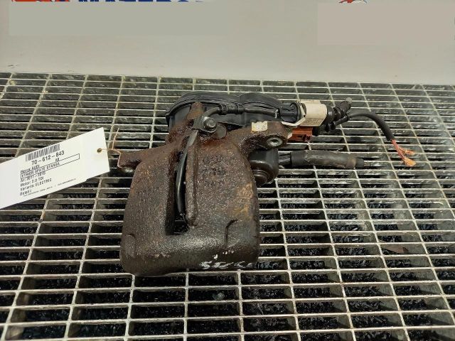 bontott AUDI A6 C7 Bal hátsó Féknyereg Munkahengerrel