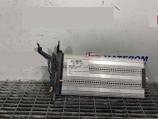 bontott AUDI A6 C7 Fűtőradiátor