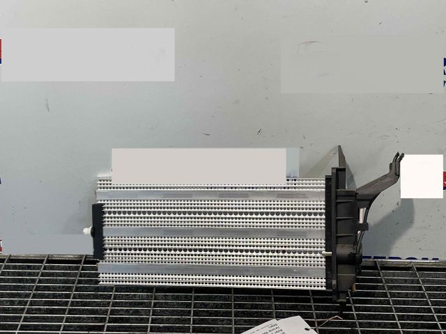 bontott AUDI A6 C7 Fűtőradiátor