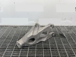 bontott AUDI A6 C7 Motor Tartó Bak Bal