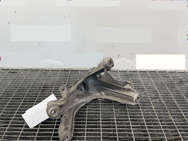 bontott AUDI A6 C7 Motor Tartó Bak Jobb