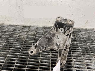 bontott AUDI A6 C7 Motor Tartó Bak Jobb