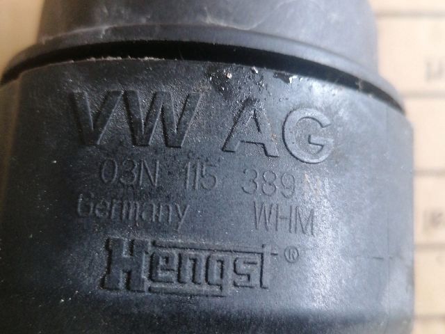 bontott AUDI A6 C7 Olajszűrő Ház