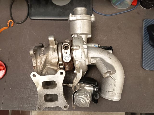 bontott AUDI A6 C7 Turbó