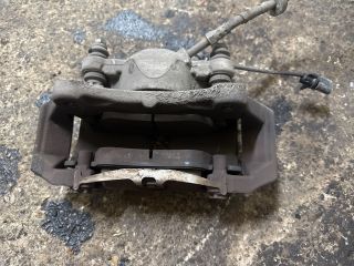 bontott AUDI A6 C7 Bal első Féknyereg Munkahengerrel