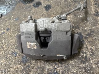 bontott AUDI A6 C7 Jobb első Féknyereg Munkahengerrel