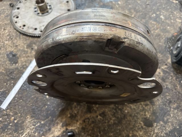 bontott AUDI A6 C7 Kettős tömegű Lendkerék