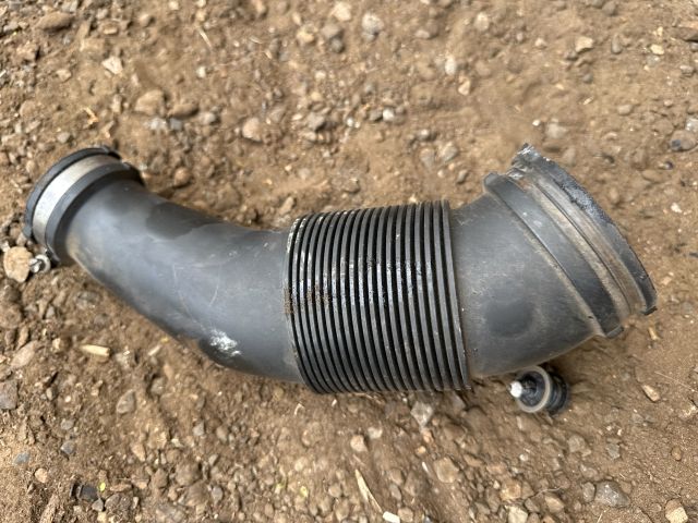 bontott AUDI A6 C7 Légbeömlő Cső