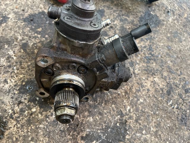 bontott AUDI A6 C7 Nagynyomású Szivattyú