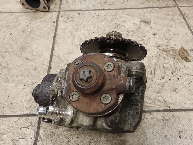 bontott AUDI A6 C7 Nagynyomású Szivattyú