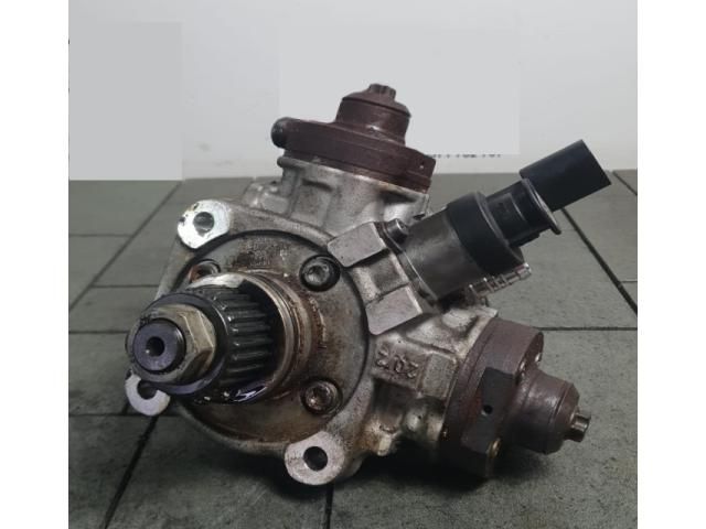 bontott AUDI A6 C7 Adagoló