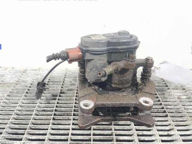 bontott AUDI A6 C7 Bal hátsó Féknyereg Munkahengerrel